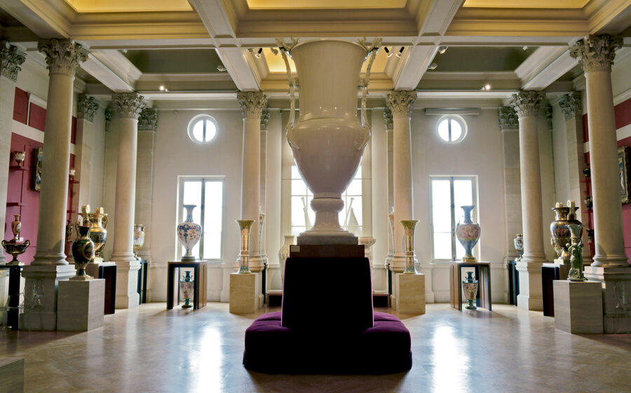 Musée Salon des grands vases © G. Jonca, Sèvres, Manufacture et Musée nationaux